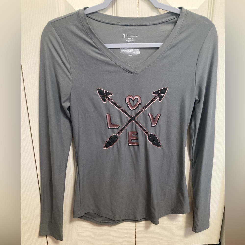 No Boundaries Gray Graphic Long Sleeve Tee